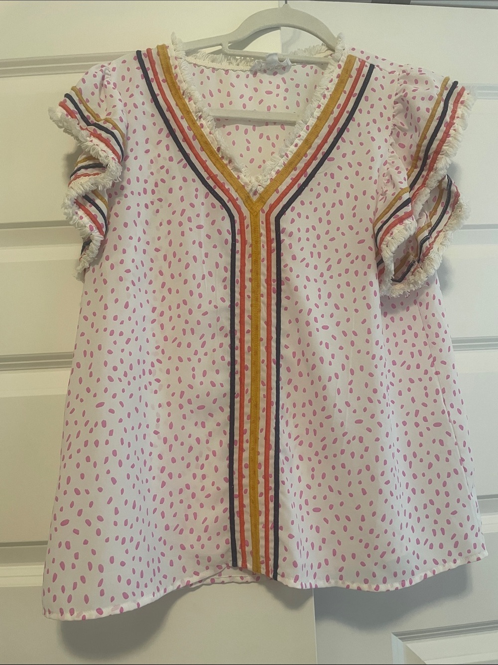THML Girls' Pink Dot V‑Neck Trimmed Flutter Sleeve Top